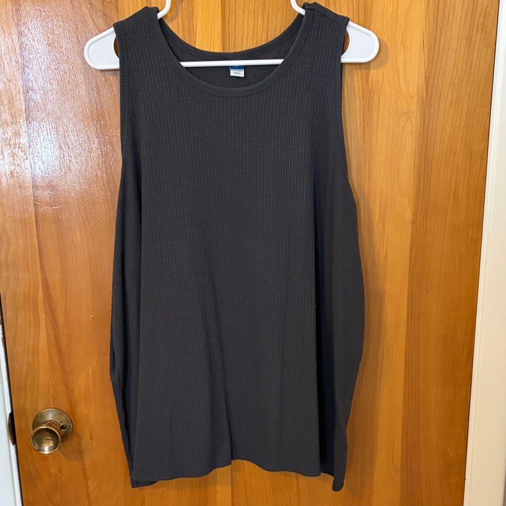 Old Navy Dark Gray Ribbed Tank Top